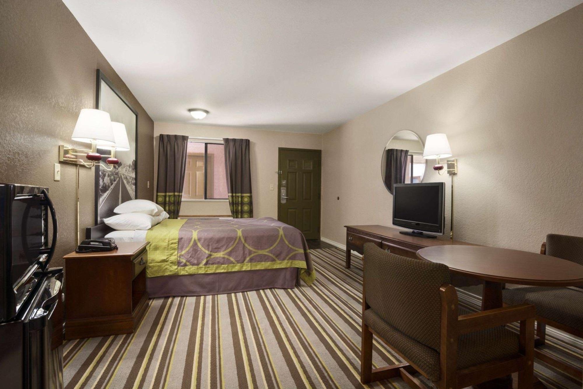 Super 8 By Wyndham Childress Motel Luaran gambar